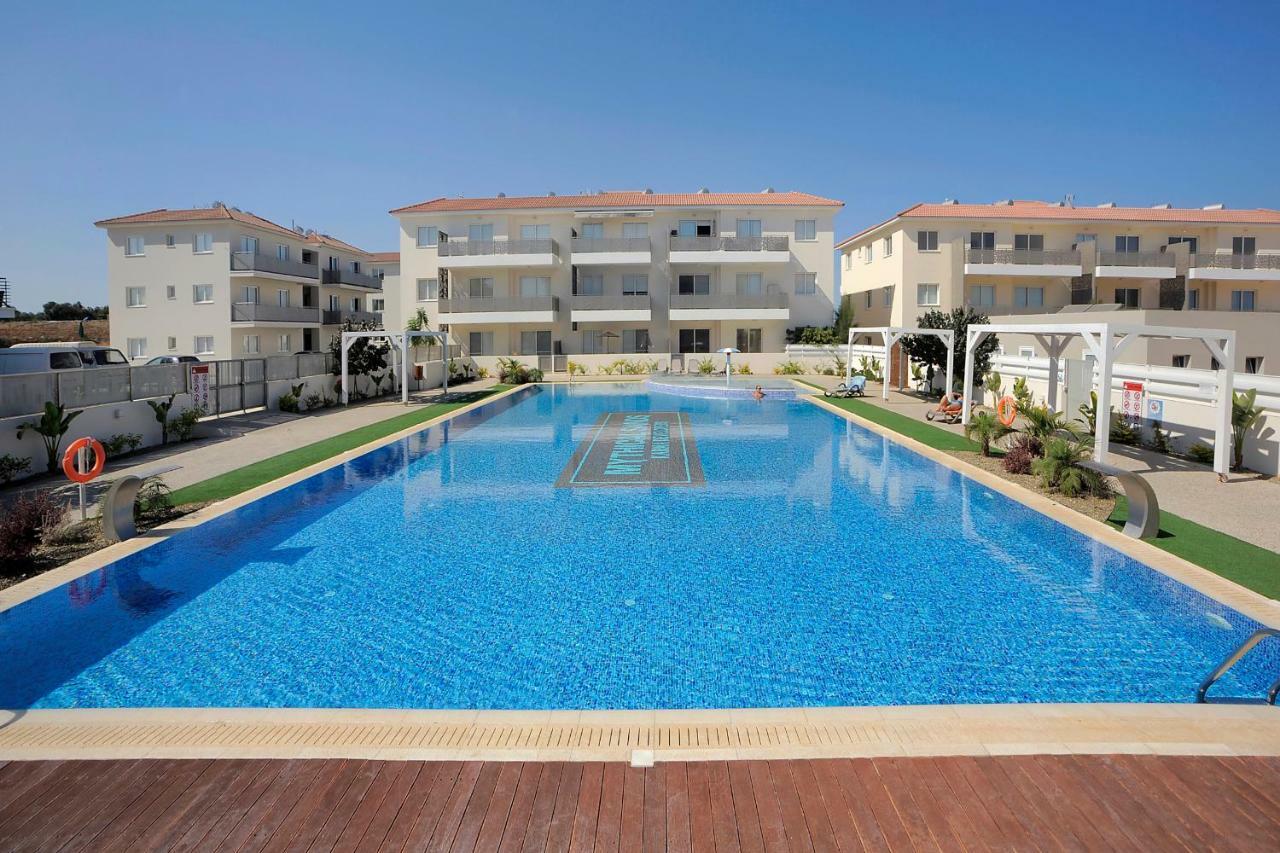 Sunny Cyprus Villa Paralimni Bagian luar foto